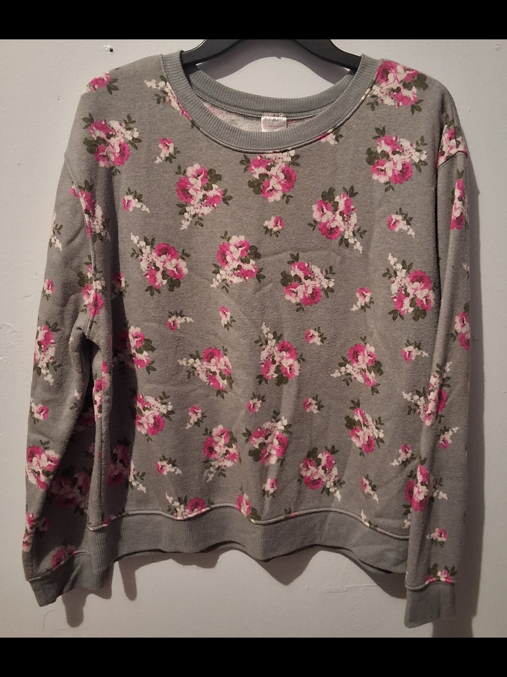 No Boundaries Gray Floral Sweatshirt with Pink Roses